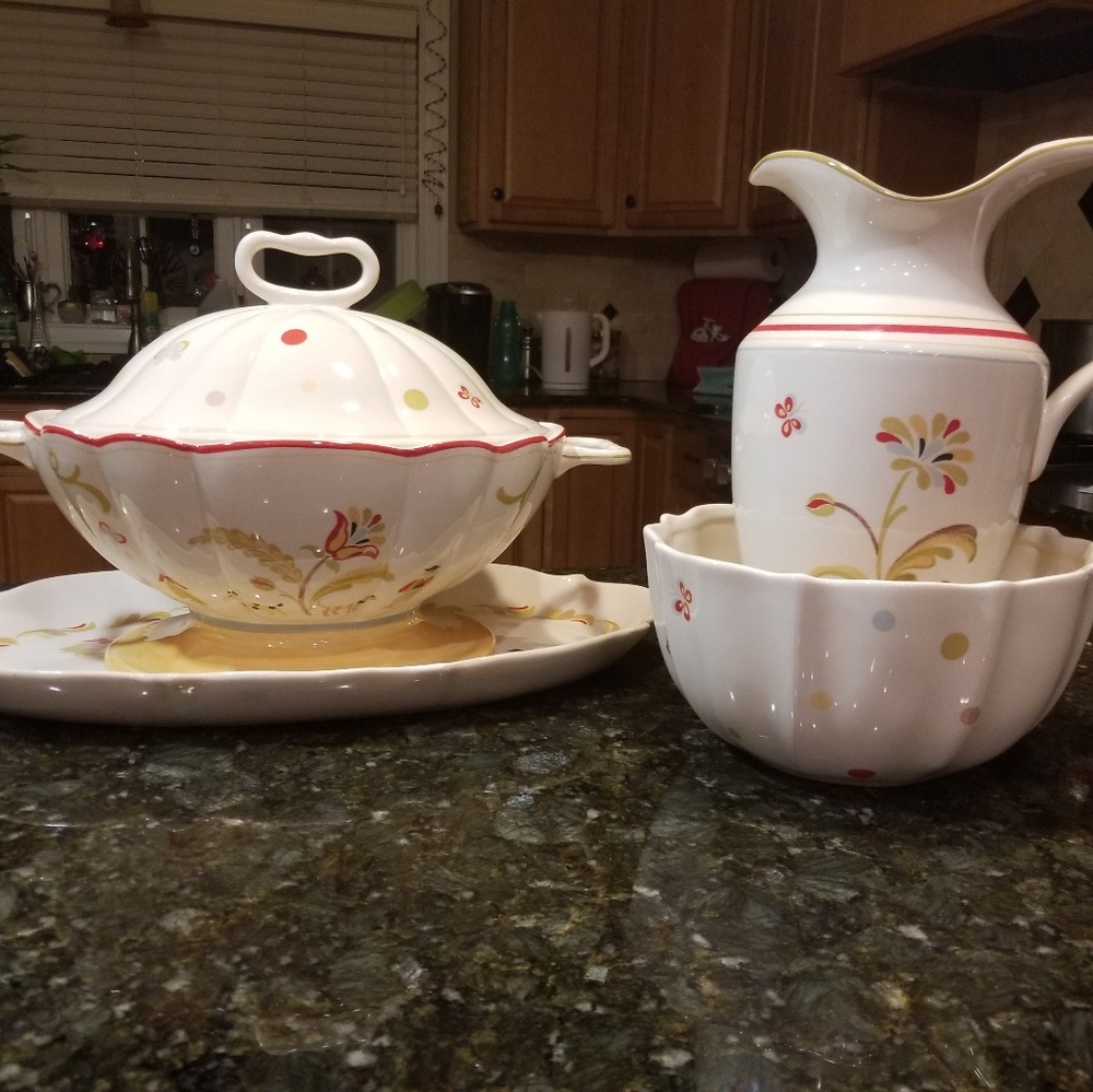 Set of 4 Waterford Great Room serving pieces